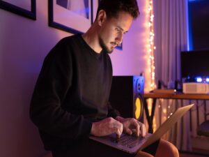Turn your Mac into a multitasking machine with this Windows 11 Pro bundle, now only $25