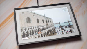 Lexar made an Android photo frame I actually want to use — and it’s on sale
