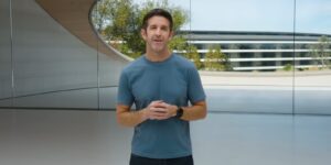 COO exit creates unanswered questions about Apple Watch and Health future