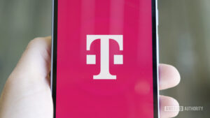 Thinking of switching to T-Mobile? Its trial program now gives you less time but more features