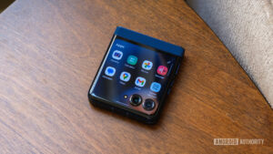 Our favorite flip phone for first-time buyers just got a sweet discount