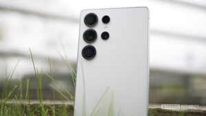 Samsung’s latest One UI 8 beta is causing a hilarious moon-related camera glitch